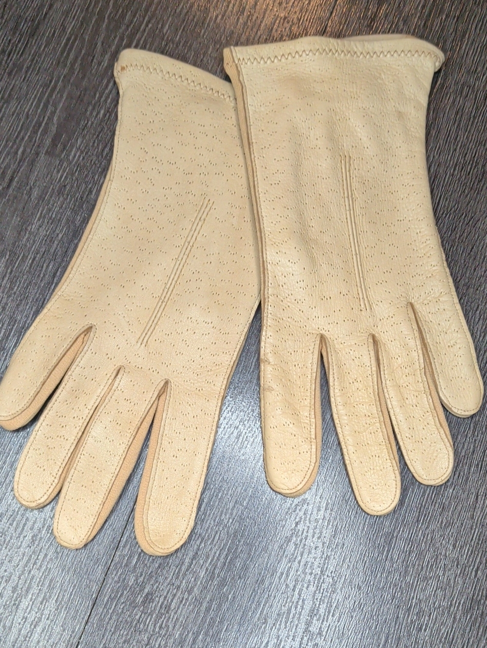 Vintage 60s Fownes Beige Women's Leather Gloves Deerskin SZ Small